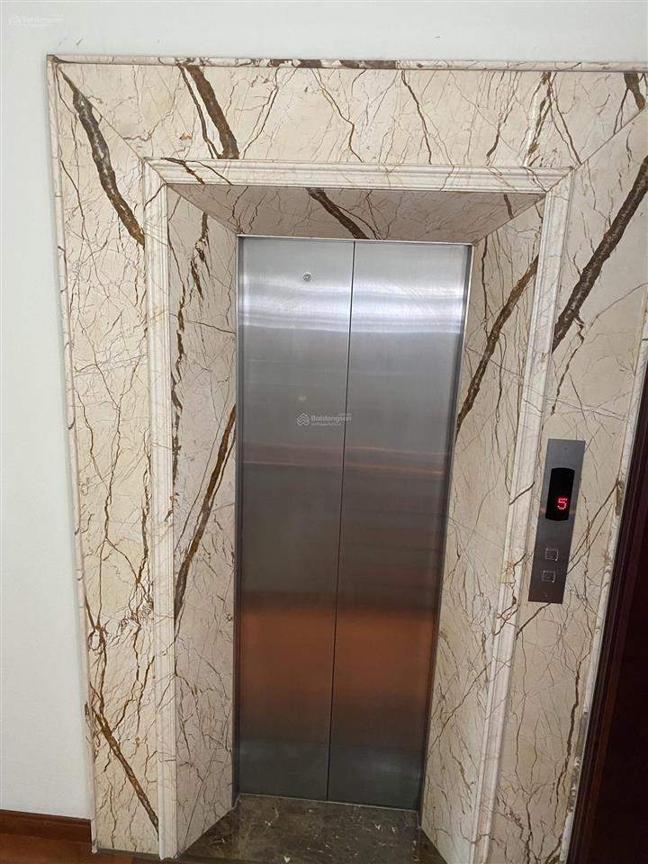 Nhà liền kề dự án tại nguyễn chí thanh. vị trí riêng.