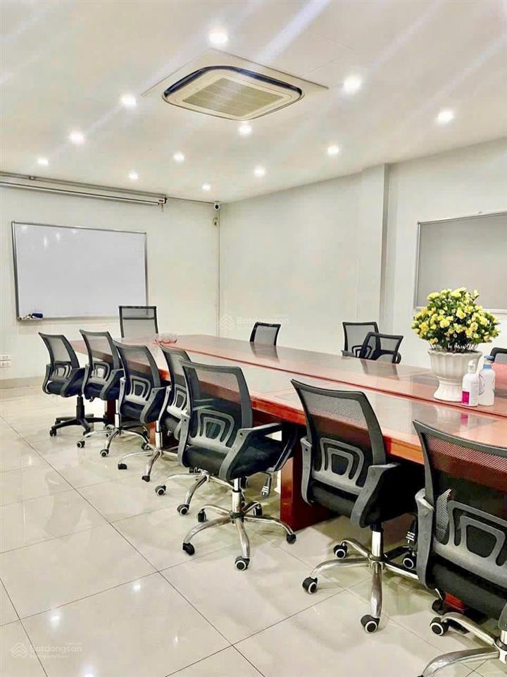 Tòa nhà văn phòng 9 tầng phân lô thái hà láng hạ dòng tiền hơn 2 tỷ/năm