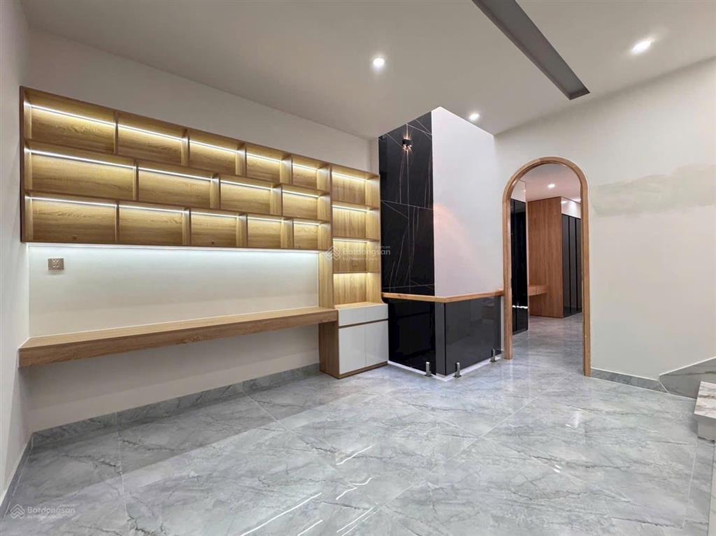 Bán căn nhà đẹp gần công viên đi bộ  hòa xuân  đà nẵng