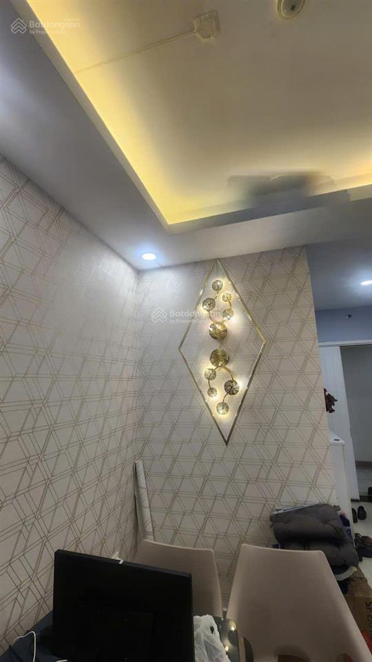 Em cần cho thuê ngay moonlight boulevard căn 2 pn đẹp full nội thất giá 12tr