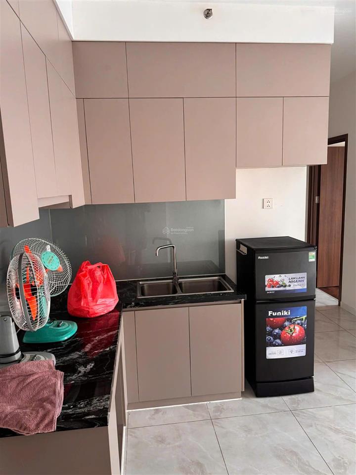 Em cần cho thuê ngay căn 2pn privia nhà trống có máy lạnh 11tr