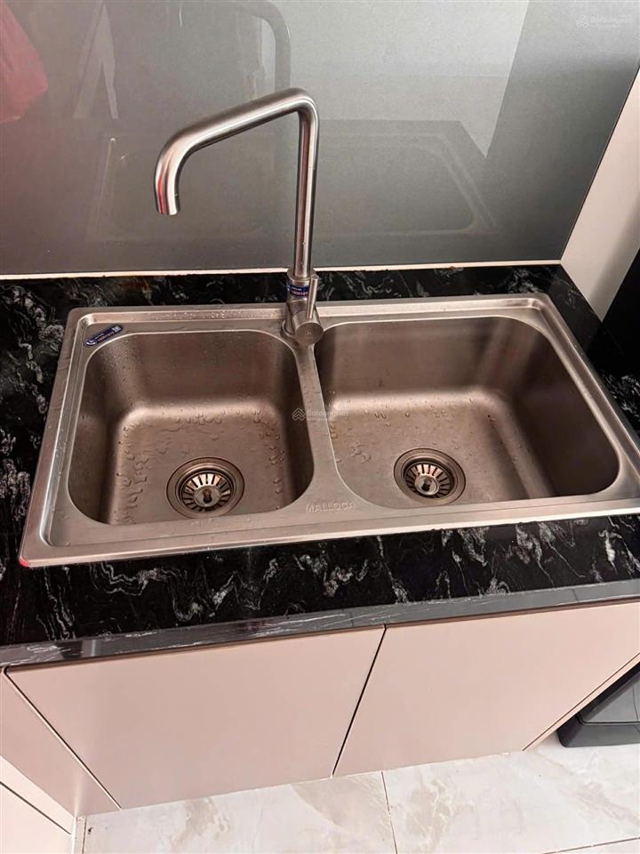Em cần cho thuê ngay căn 2pn privia nhà trống có máy lạnh 11tr