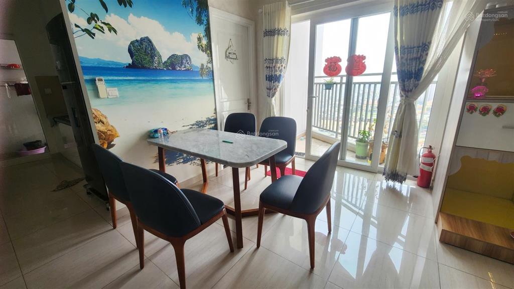 Em cần bán lại căn 3 phòng ngủ 97m2 full nội thất giá chỉ 4tỷ500tr