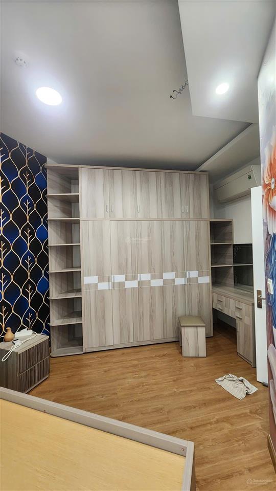 Em cần bán lại căn 3 phòng ngủ 97m2 full nội thất giá chỉ 4tỷ500tr