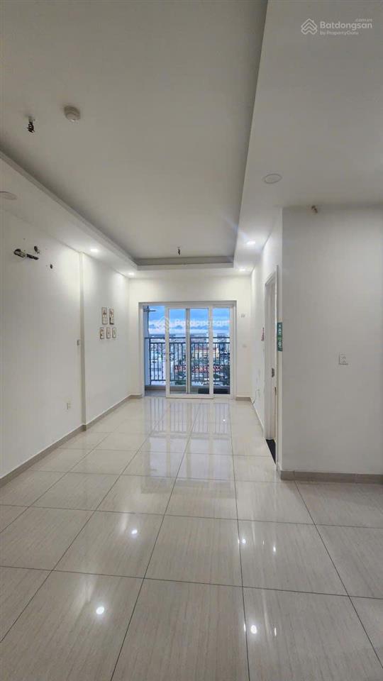 Em cần bán lại căn hộ 2 phòng ngủ 2toilet 70m nhà trống giá chỉ 3ty450tr