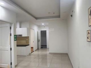 Em cần bán lại căn hộ 2 phòng ngủ 2toilet 70m nhà trống giá chỉ 3ty500tr