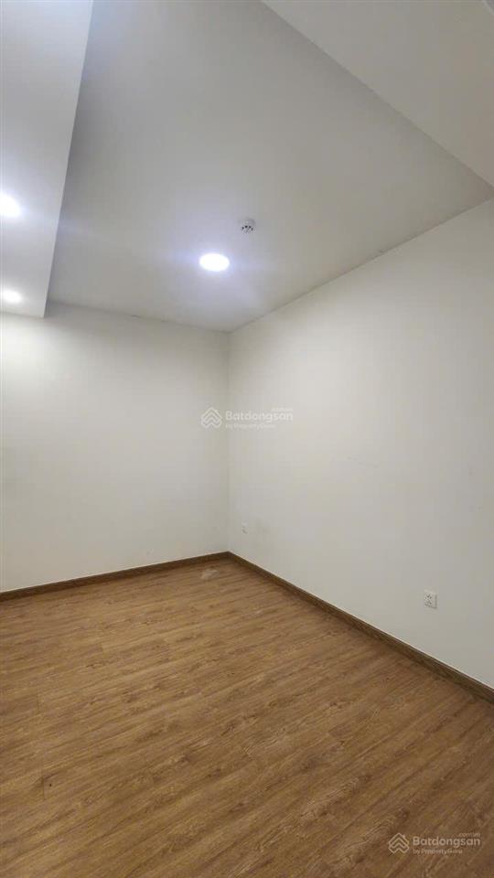 Em cần bán lại căn hộ 2 phòng ngủ 2toilet 70m nhà trống giá chỉ 3ty450tr
