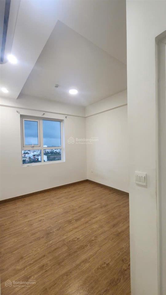 Em cần bán lại căn hộ 2 phòng ngủ 2toilet 70m nhà trống giá chỉ 3ty450tr