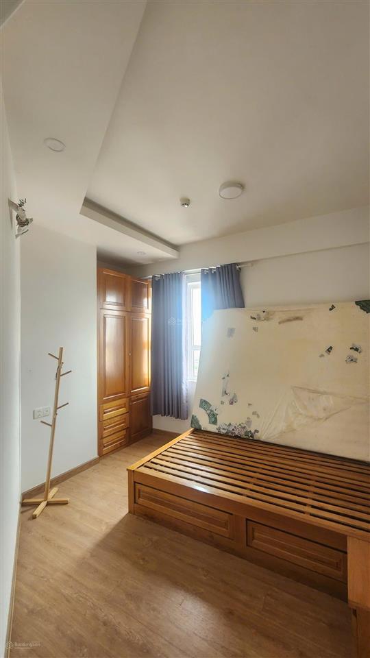 Chuyển công tác cần bán lại căn hộ 3 phòng ngủ 97m2 moonlight boulevard giá 4tỷ5 full nt