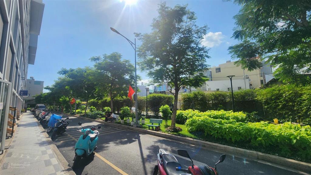 Cần tiền bán gấp căn shophouse moonlight boulevard 140m2, chỉ 4tỷ500tr