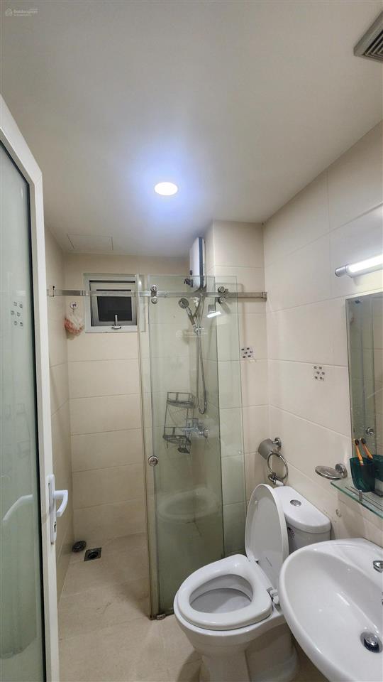 Em cần cho thuê ngay căn hộ 2 pn 2wc moonlight boulevard full nội thất 12tr/th