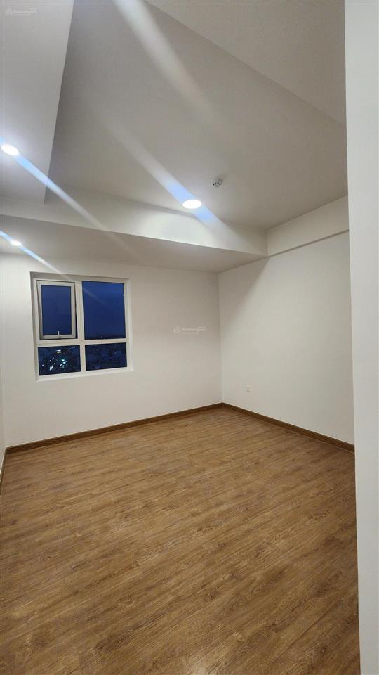 Em cần cho thuê ngay căn góc 2pn moonlight boulevard nhà mới sơn lại mới 100%