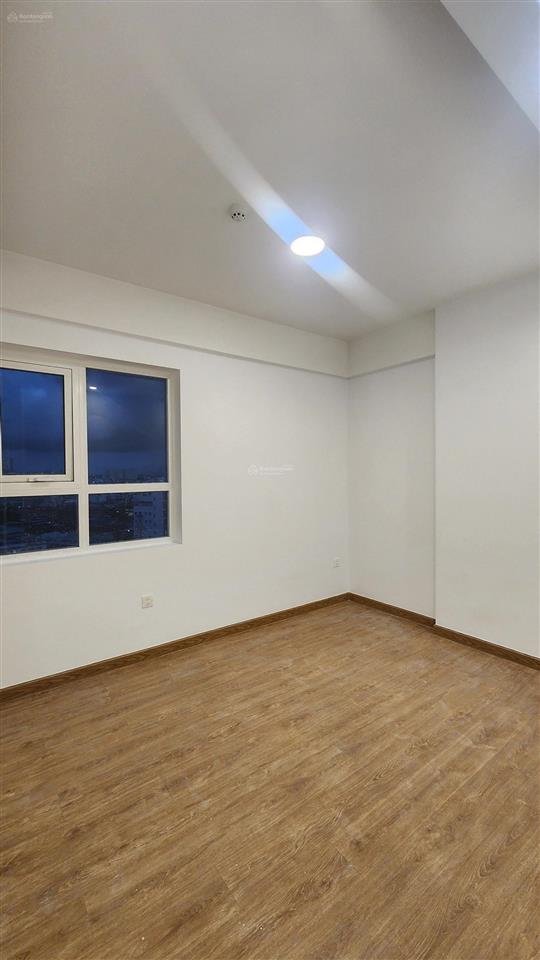 Em cần cho thuê ngay căn góc 2pn moonlight boulevard nhà mới sơn lại mới 100%