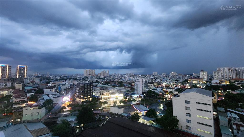 Em cần cho thuê ngay căn góc 2pn moonlight boulevard nhà mới sơn lại mới 100%