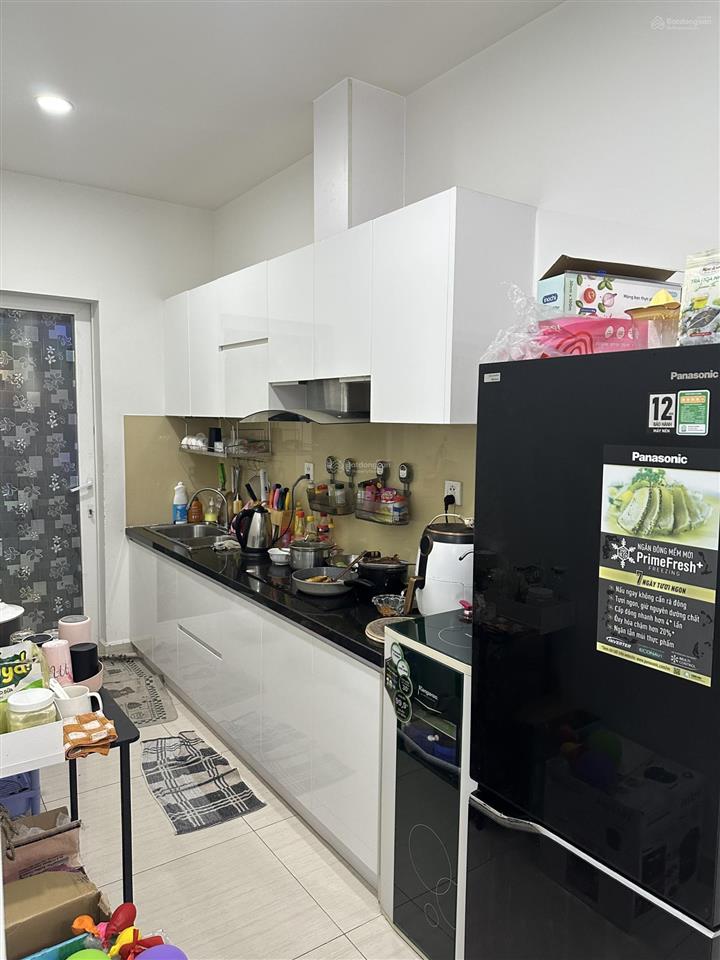 Em cần bán lại căn 2pn 2wc moonlight boulevard 78m full nt đẹp