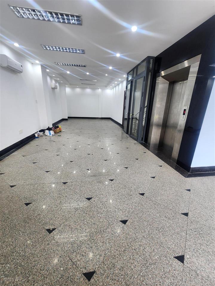 Cho thuê nhà mặt tiền lương định của (quận 2), dt 7x19, hầm, trệt, 3 lầu, sân thượng