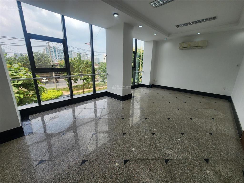 Cho thuê nhà mặt tiền lương định của (quận 2), dt 7x19, hầm, trệt, 3 lầu, sân thượng