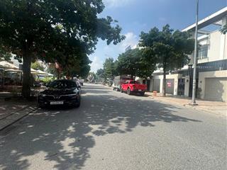 Chính chủ gửi bán shophouse mặt tiền hoàng hoa thám  trung tâm thủ dầu một  hđ thuê 20tr/tháng