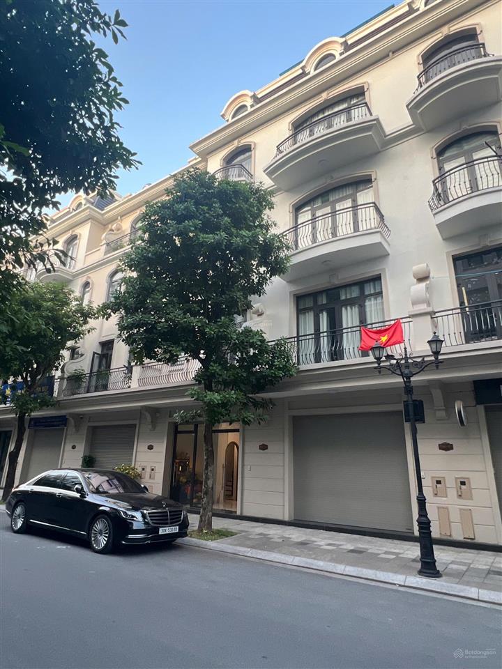 Cho thuê liền kề shop sao biển 6 ngay gần vincom làm homestay, văn phòng, ở và kd rất tiện, full đồ