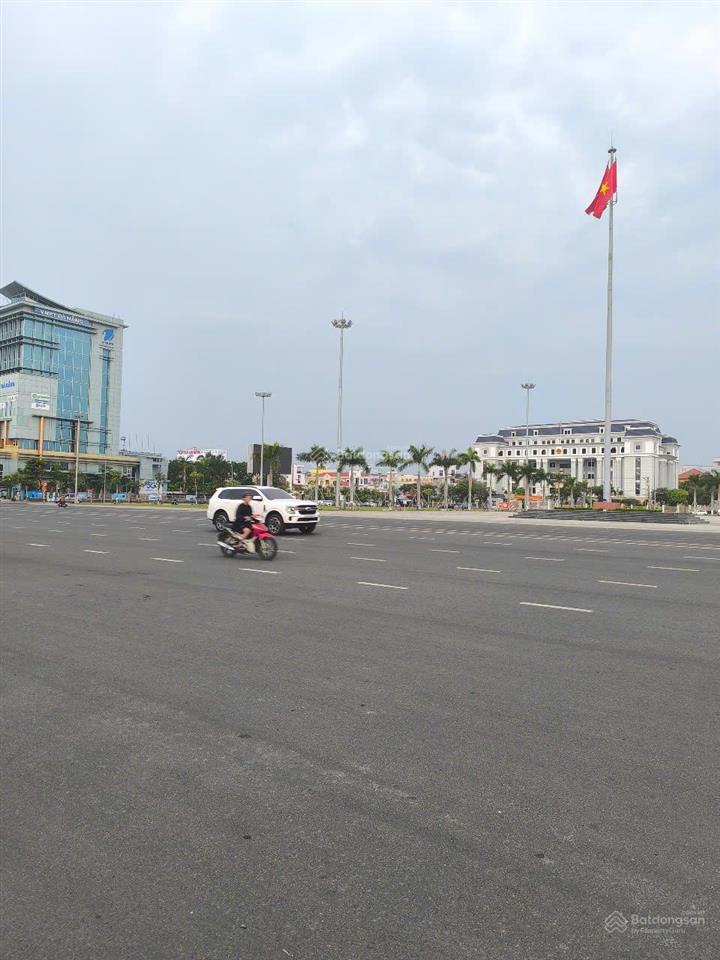 Bán nhà 5 tầng mặt tiền đường 2/9 giá sập hầm