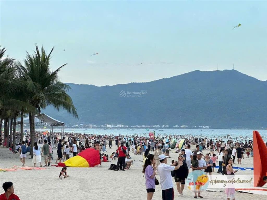 Bán khách sạn hồ xuân hương sát biển mỹ khê đang có dòng tiền tốt