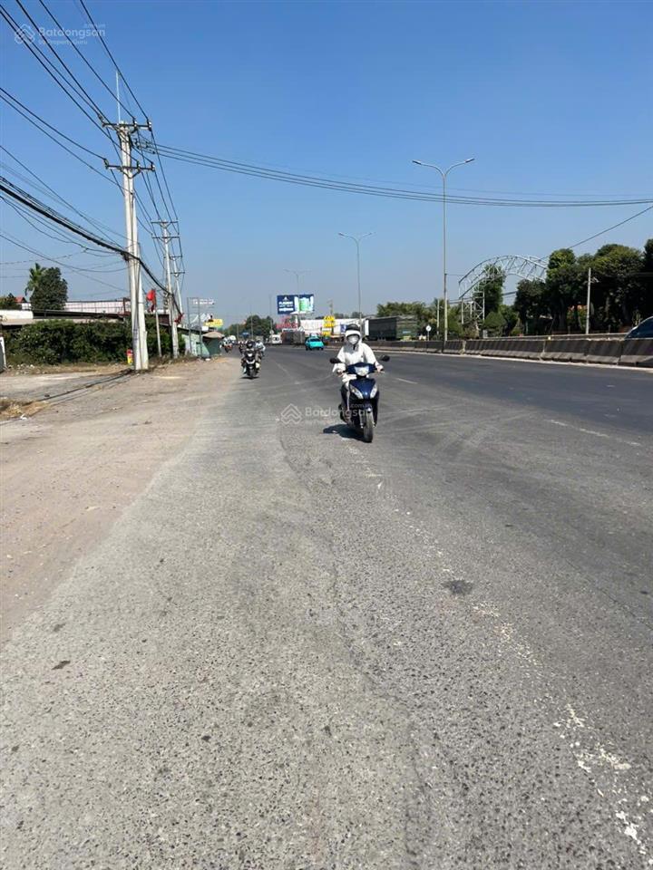 Đất mt quốc lộ 51 ở long phước, ngay trước sân bay long thành, thích hợp kho bãi