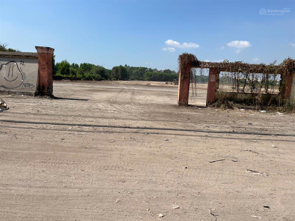 Đất mt quốc lộ 51 ở long phước, ngay trước sân bay long thành, thích hợp kho bãi