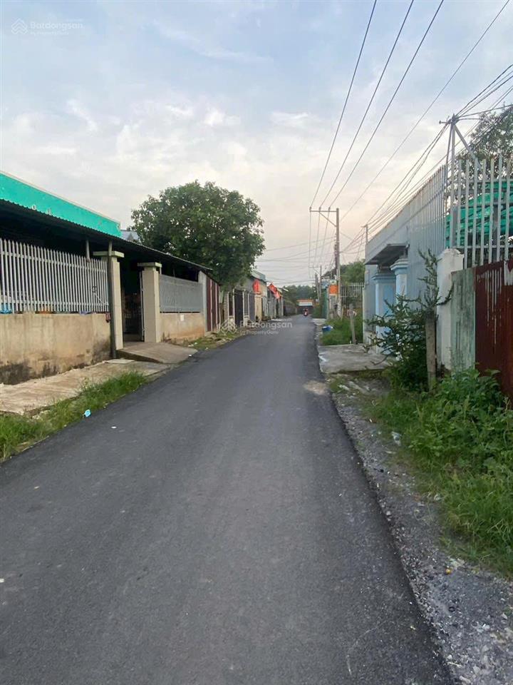 Lô liền kề ở ấp 3 phước bình, đường nhựa thông, cách ql51 chỉ hơn 1km, shr thổ cư