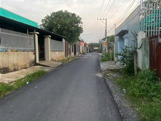 3 lô liền kề ở ấp 3 phước bình, đường nhựa thông, cách ql51 chỉ hơn 1km, shr thổ cư.