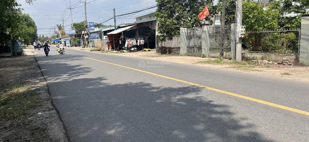 Đất mặt tiền đường tập đoàn 7, phước bình, cách ql51 chỉ 700m, shr thổ cư sẵn.