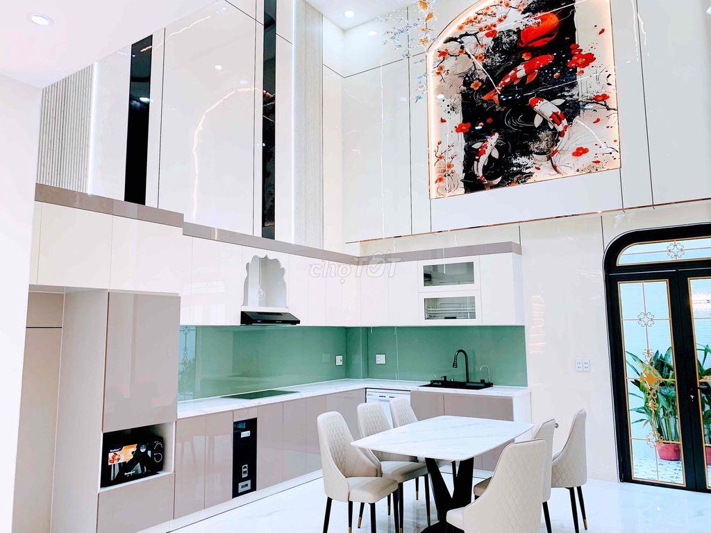 CĂN NHÀ ĐẸP FULL NỘI THẤT SỔ RIÊNG GẦN CHỢ ĐẦU MỐI HM