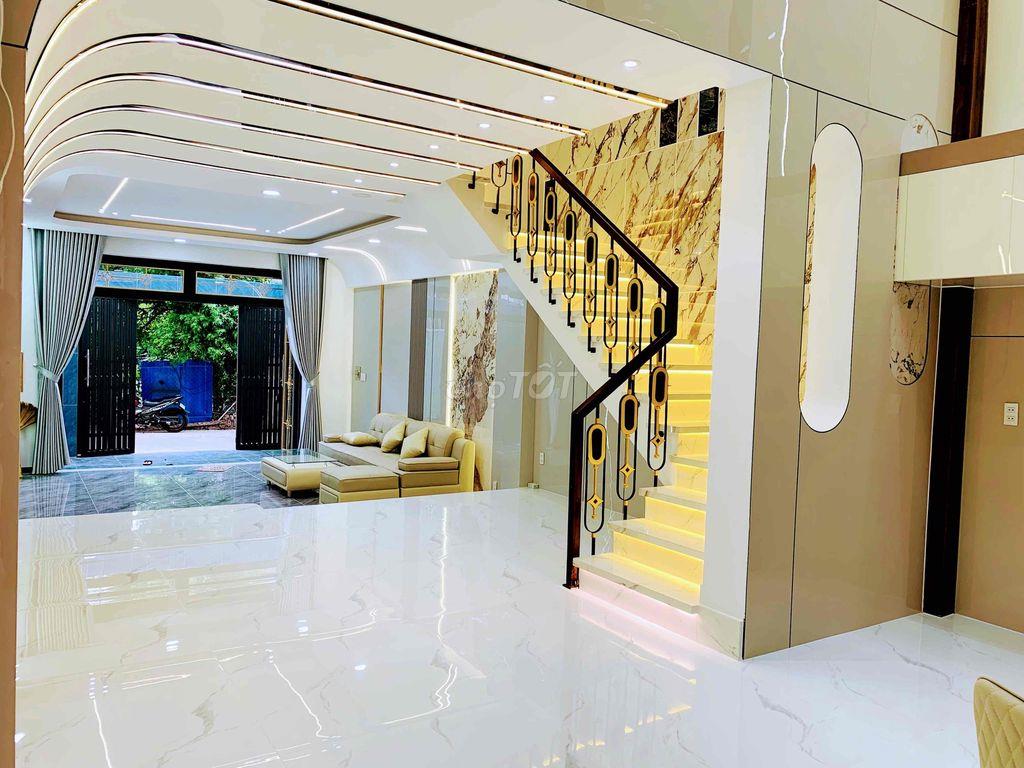 CĂN NHÀ ĐẸP FULL NỘI THẤT SỔ RIÊNG GẦN CHỢ ĐẦU MỐI HM