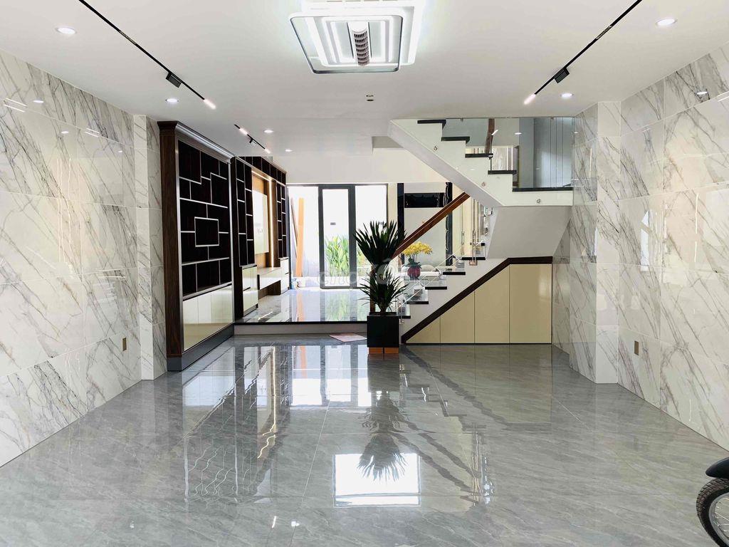 Nhà Mới 1 Trệt 1 Lửng 2 Lầu Sân Thượng Chợ Đầu Mối