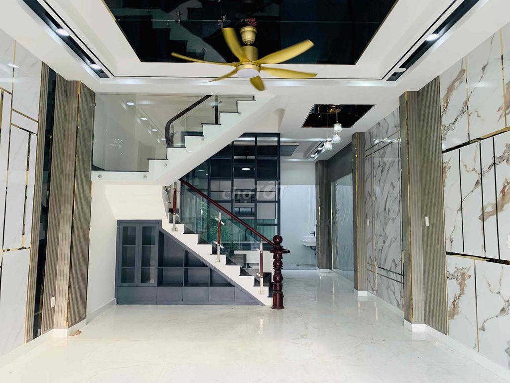 CHỊ CHỦ CẦN TIÊN ĐI M.Ỹ LÊN GIẢM 750tr BÁN NHANH BÁN GẤP