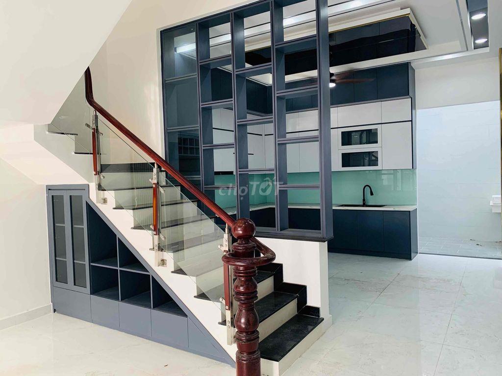 CHỊ CHỦ CẦN TIÊN ĐI M.Ỹ LÊN GIẢM 750tr BÁN NHANH BÁN GẤP