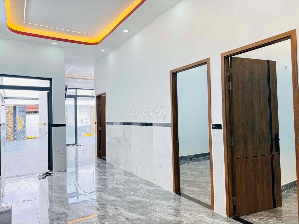 BÁN CĂN NHÀ MỚI 6.7 X 21 XÃ BÀ ĐIỂM GẦN  CV SINH THÁI HÓC MÔN