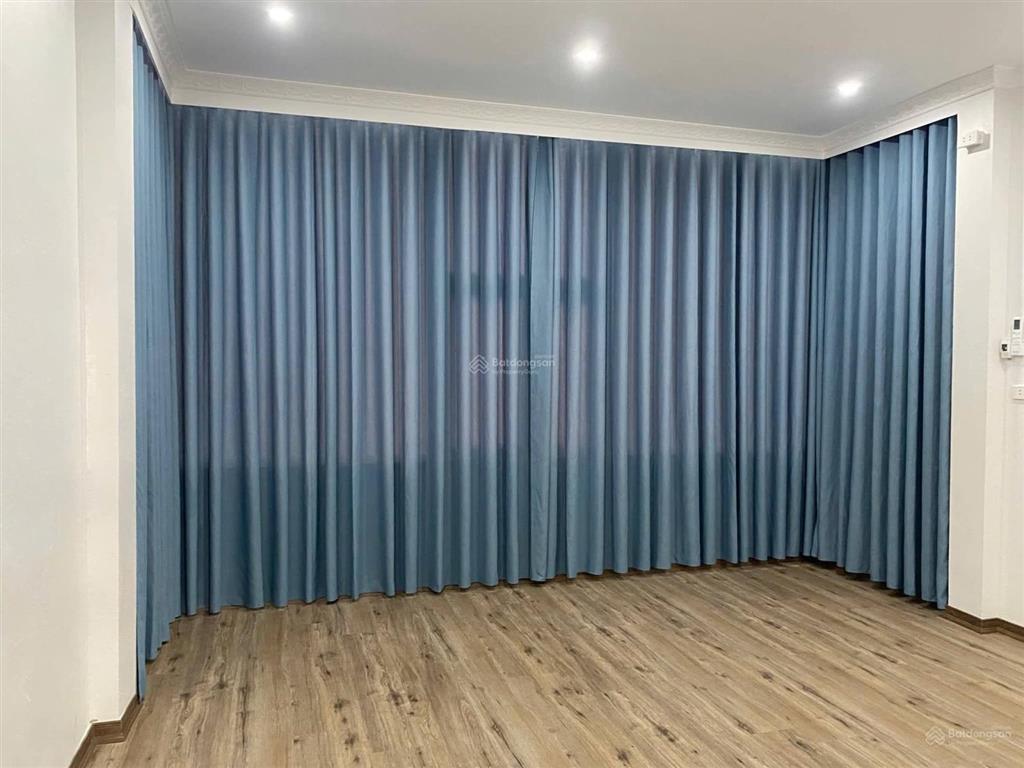Bán nhà mặt tiền rộng 4.5m gần vinhomes smart city 6 ngủ view vườn nhật nhỉnh 8 tỷ