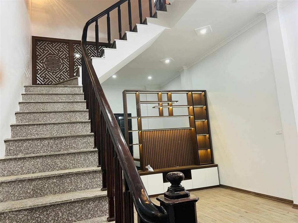 Bán nhà mặt tiền rộng 4.5m gần vinhomes smart city 6 ngủ view vườn nhật nhỉnh 8 tỷ