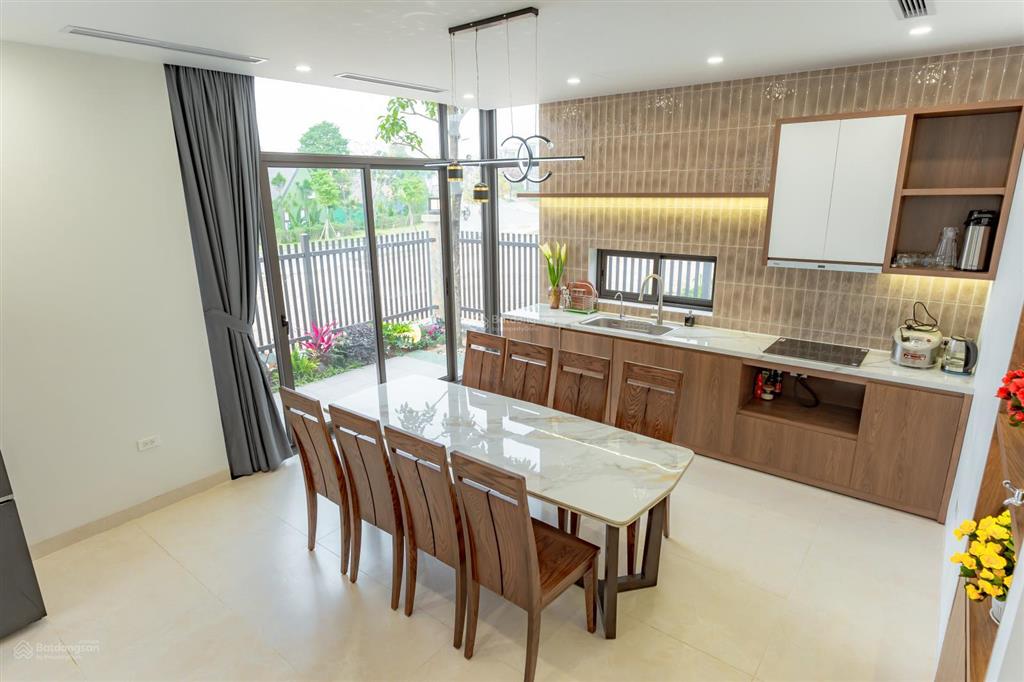 Cần bán căn full nội thất, giá rất hợp lý, để ở hoặc khai thác cho thuê được luôn ạ