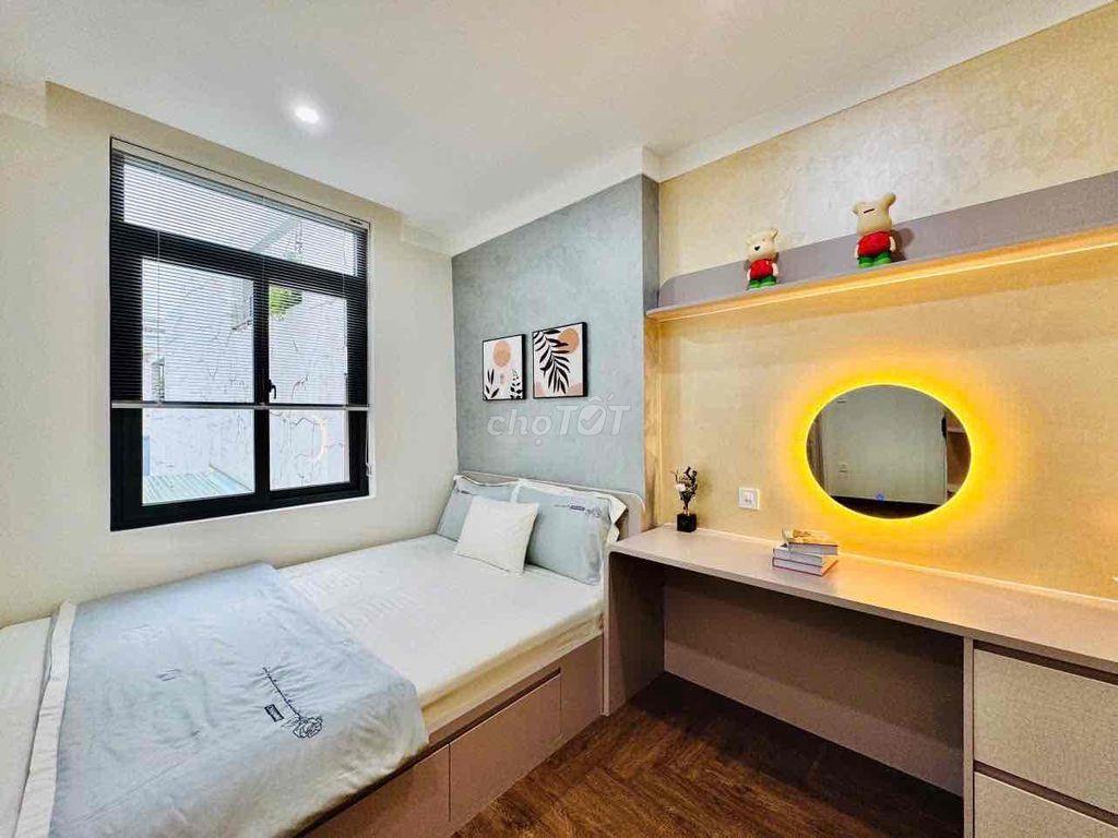 siêu phẩm 5 tầng nội thất cao cấp, 160m2 sử dụng, HXH 5m ra MT