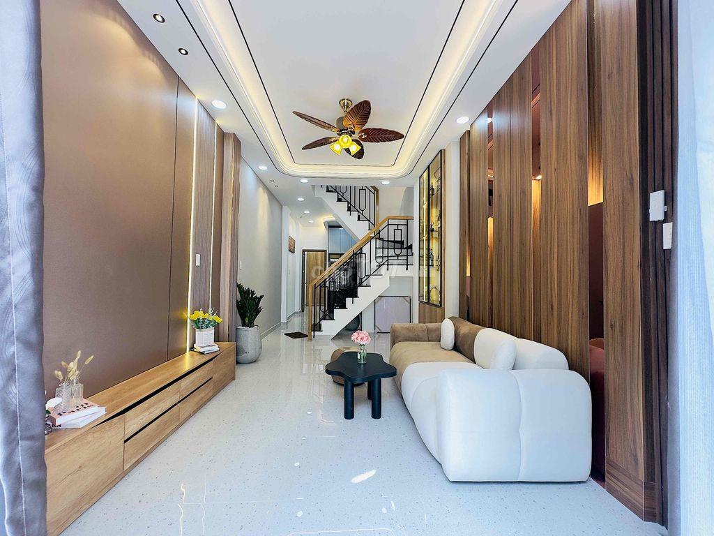 Siêu Phẩm 2 tầng 45m2 đất, MT KD Sầm Uất Duy Tân, 3,4m NH 3,5m x 13m