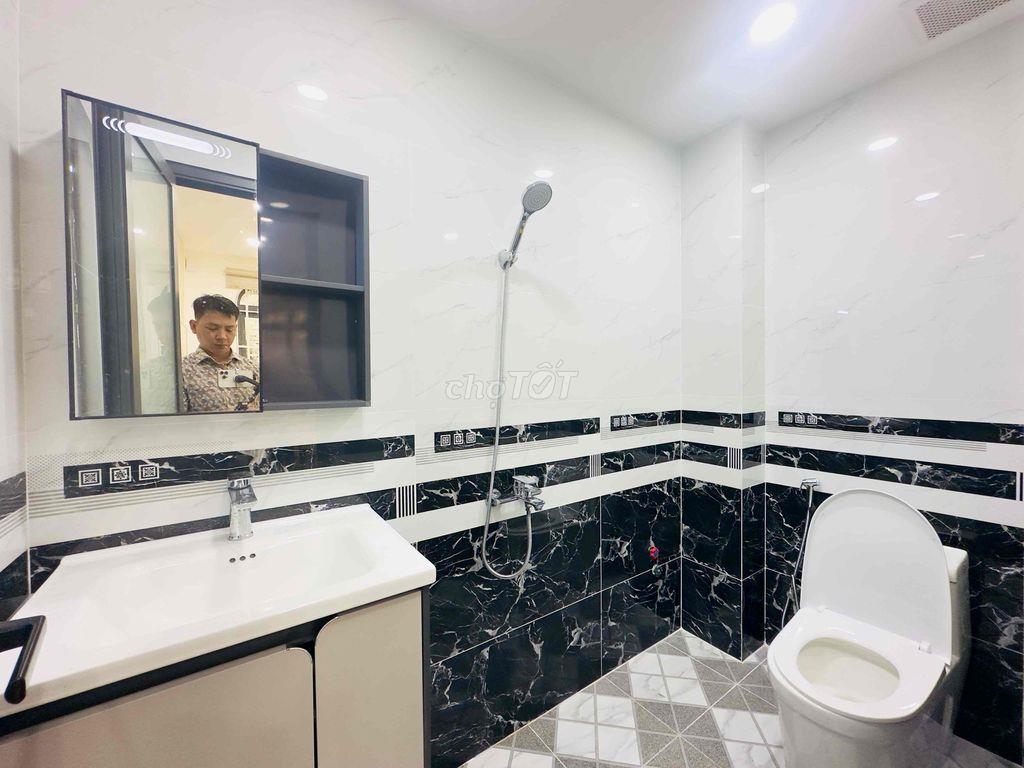 siêu phẩm sát MT Trương Quốc Dung - NVT, dt 6,15x6,2m, ~40m2, 4 tầng