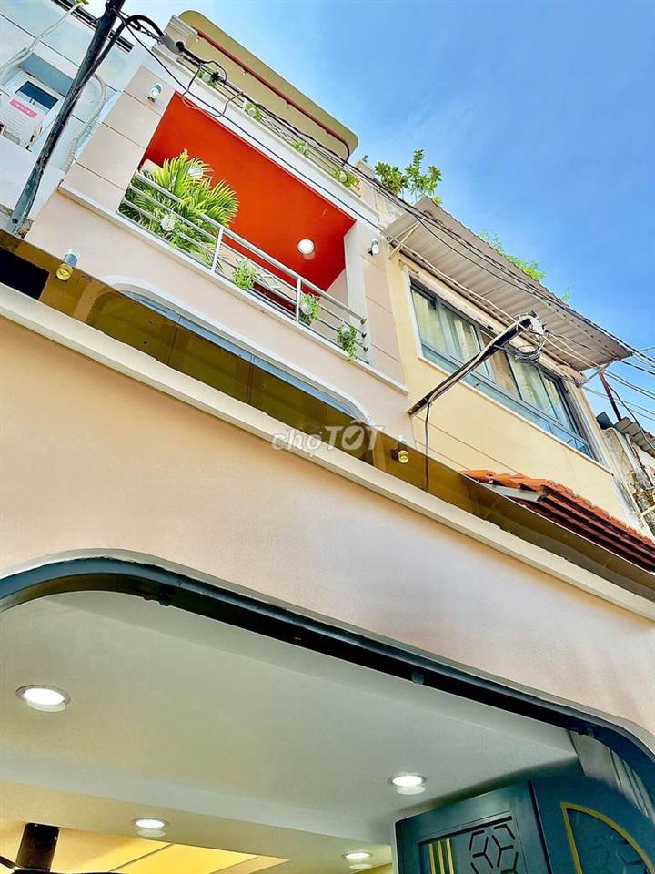 Bán nhà 4 tầng Tăng Bạt Hổ Bình Thạnh 30m2 full nội thất