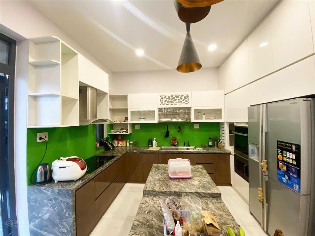 Cho thuê villa phố đông 5pn 4wc 1trệt 2 lầu giá 19tr / th