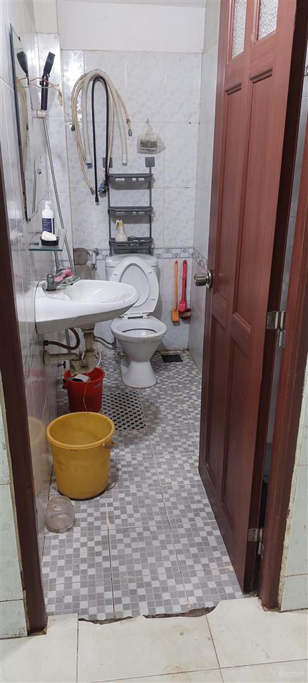 Cho thuê nhà 1 trệt + 1 lầu 100m2 2pn 2wc giá 8tr/tháng