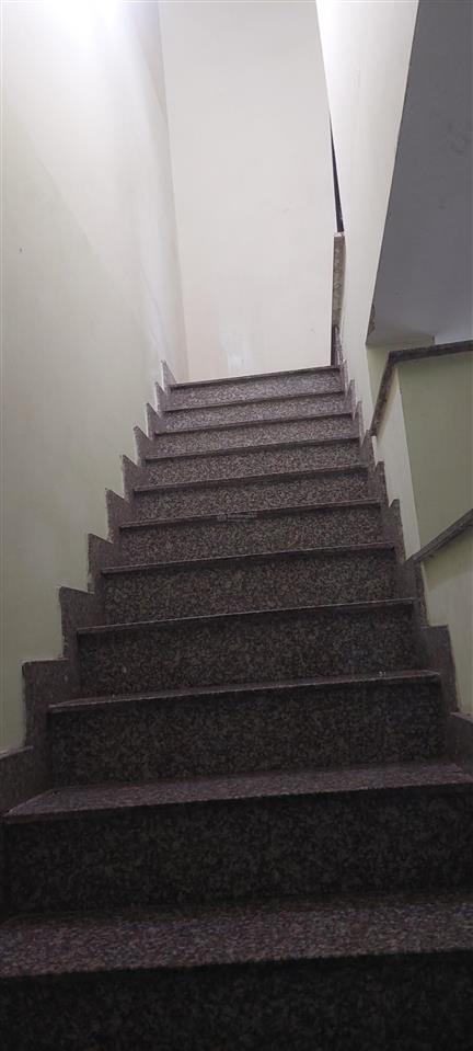Cho thuê nhà 1 trệt + 1 lầu 100m2 2pn 2wc giá 8tr/tháng