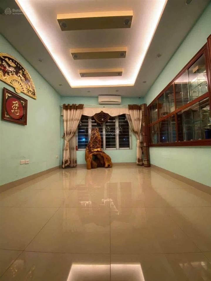 Cho thuê nhà riêng 5 tầng 30m2 đường láng, đống đa ô tô đỗ cửa, phù hợp ở, văn phòng giá 15 triệu