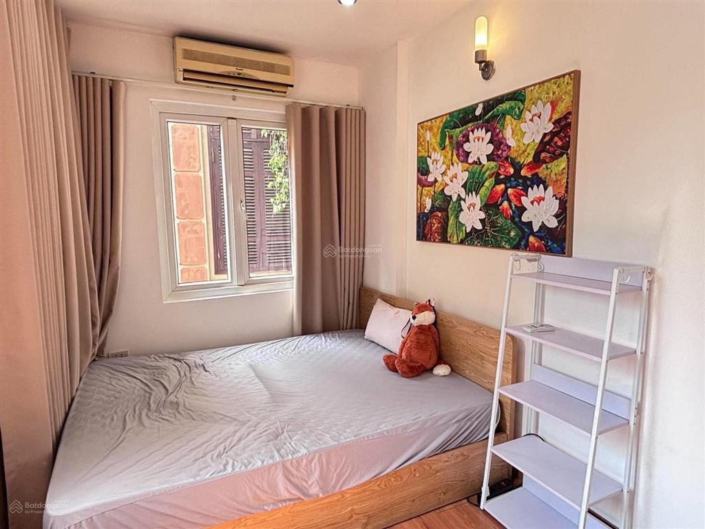 Cho thuê căn hộ 55m2 1 khách 1 ngủ tại thái thịnh  đống đa full nội thất ở luôn giá 8 triệu/tháng