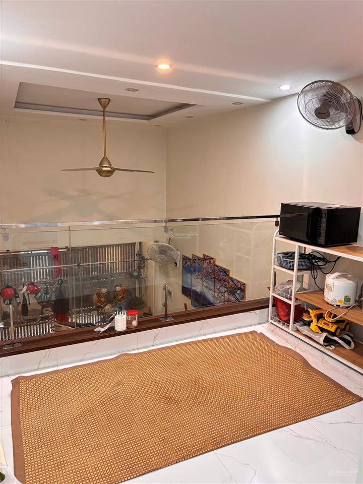 Cho thuê nhà riêng đẹp 4pn, 3wc, 36m2, 14 triệu vnd tại chùa láng, p láng thượng, q.đống đa