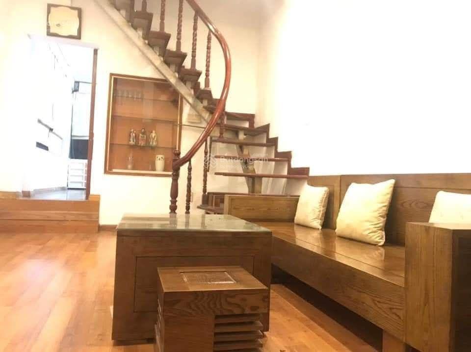 Cho thuê căn hộ tập thể tầng 2, đẹp 80m2 2 ngủ tại quan nhân thanh xuân, gần ga láng chỉ 10 triệu
